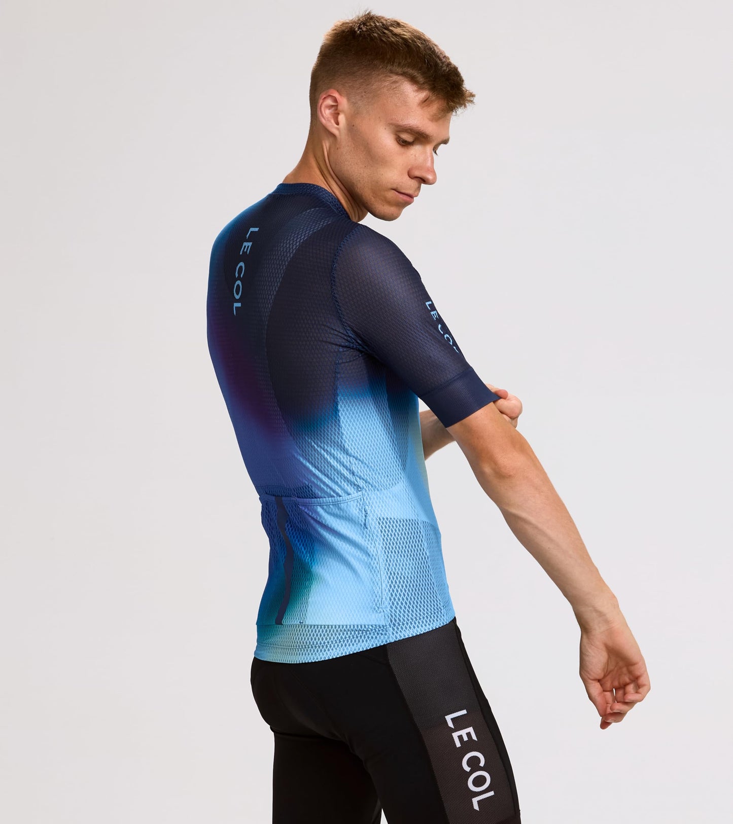 Men's Pro Air Lightweight Jersey | Short Sleeve Cycling Shirt | Lightweight Brethable | Mesh Construction | S - XL